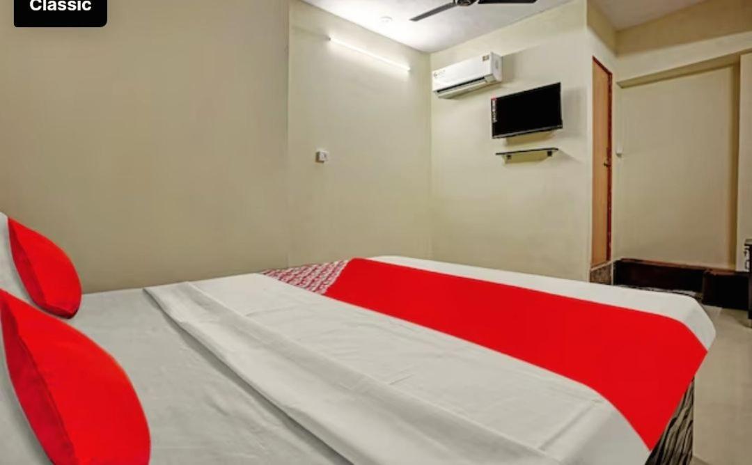 Hotel Welcome, Vip Road Vesu Surat Exterior photo